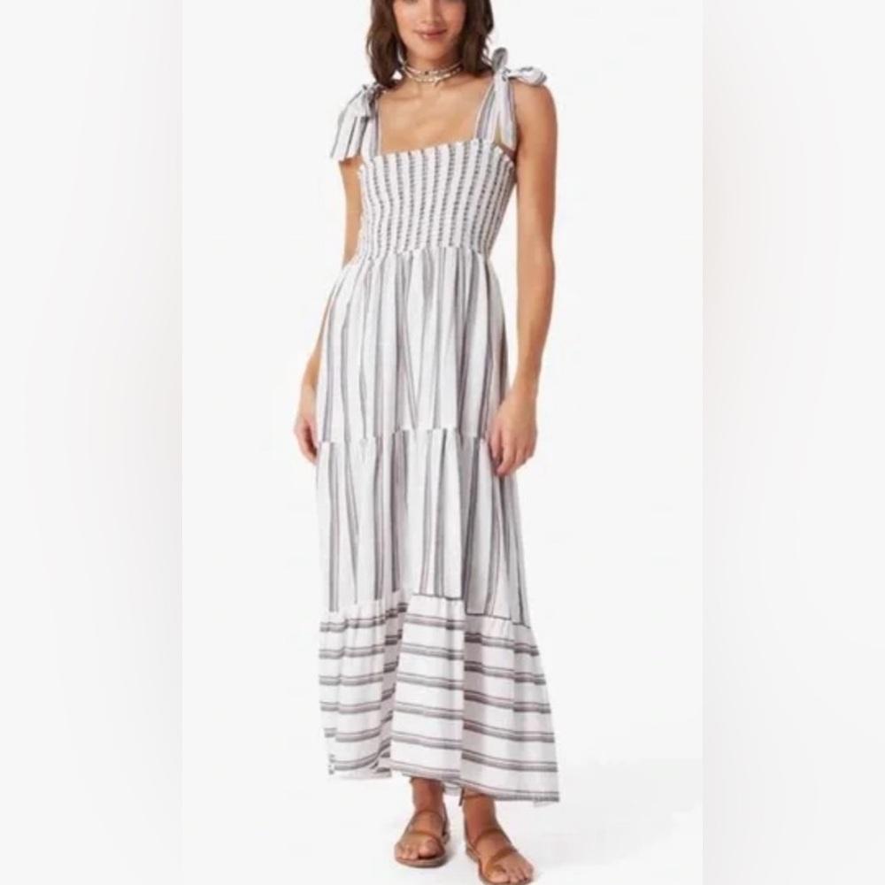 NWT! Lorraine Dress